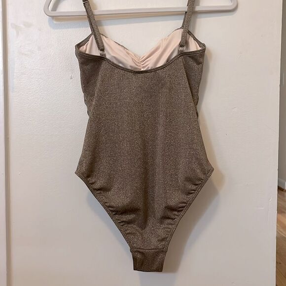 Peony gold swimsuit size 10AU / US6 ruched lined top - Picture 11 of 14